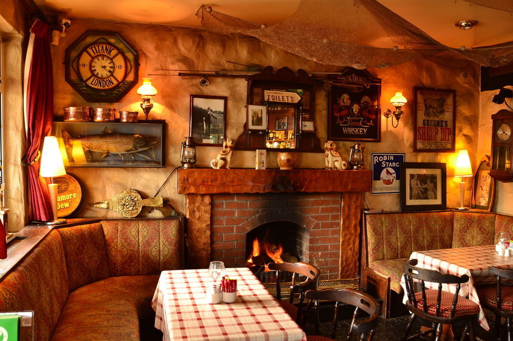 Fairhill House Hotel Clonbur Buitenkant foto